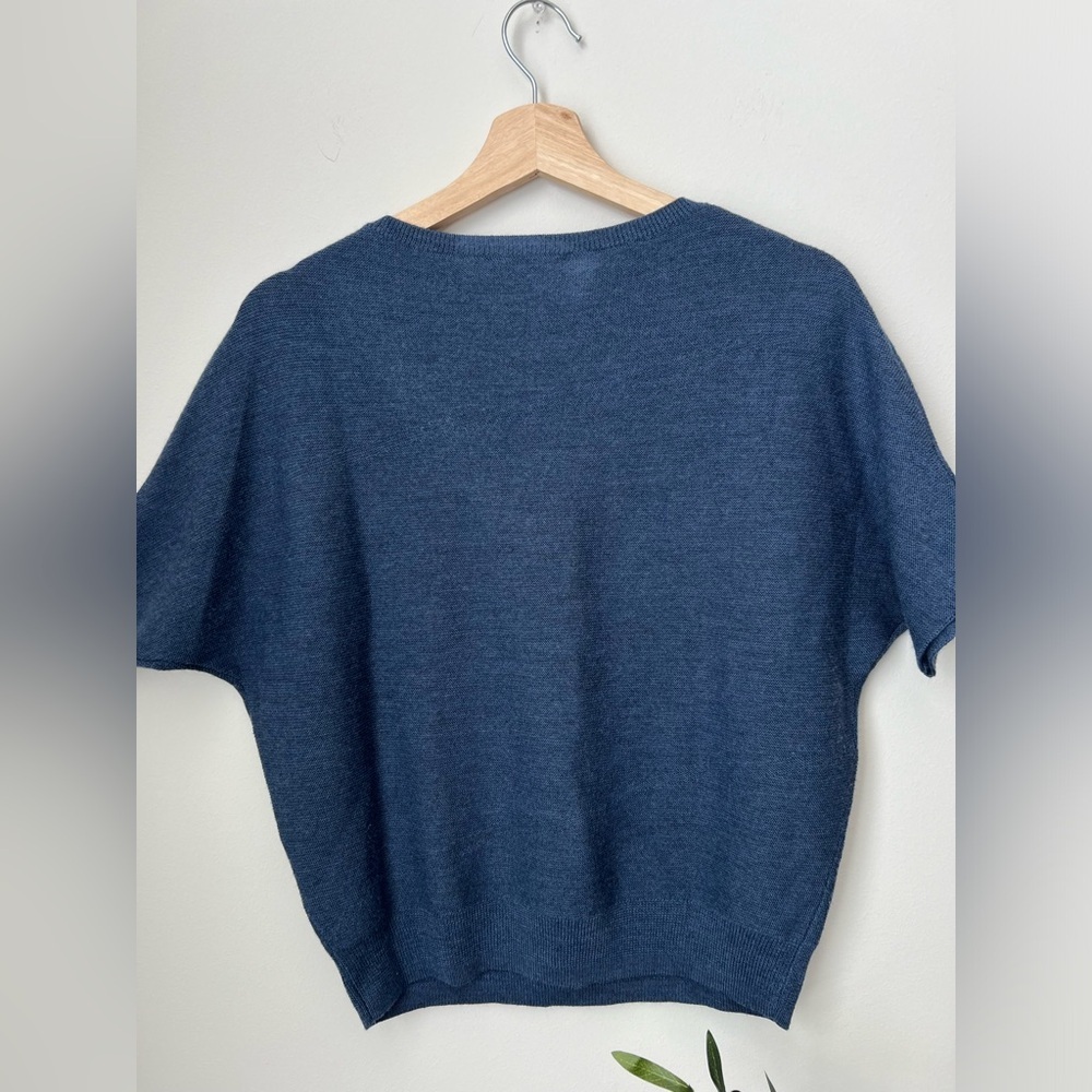 The Reset R Label Essential Pullover Top - Picture 5 of 10